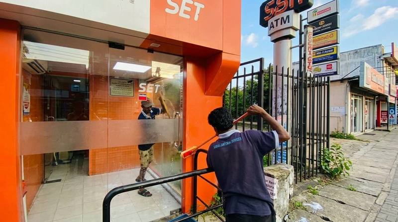 ATM Branch Exterior Cleaning